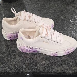 Skechers Women's Cream and Purple Floral Sneakers size 10